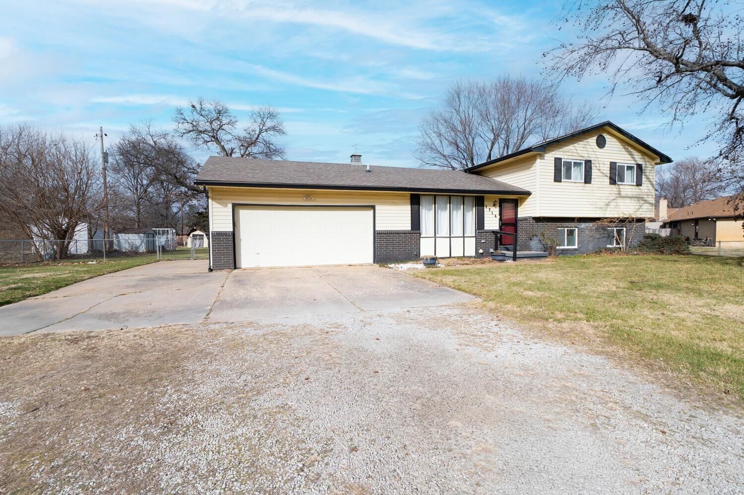 Property Photo: 1714 W 36th Street N KS 67204