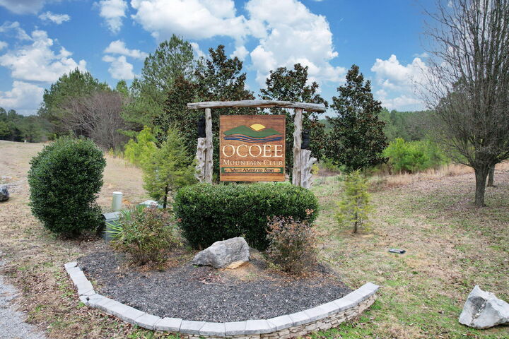 Property Photo: 152 White Water Run Lane TN 37361