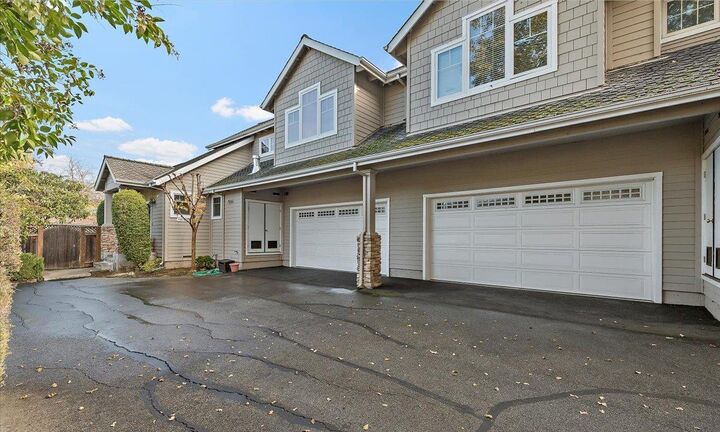 Property Photo:  1317 Saint Francis Street  CA 94061 