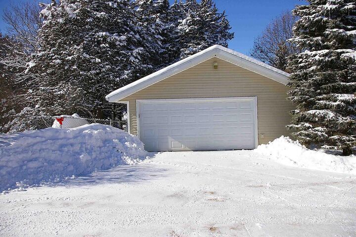 Property Photo:  W10892 County Road V  WI 53555 
