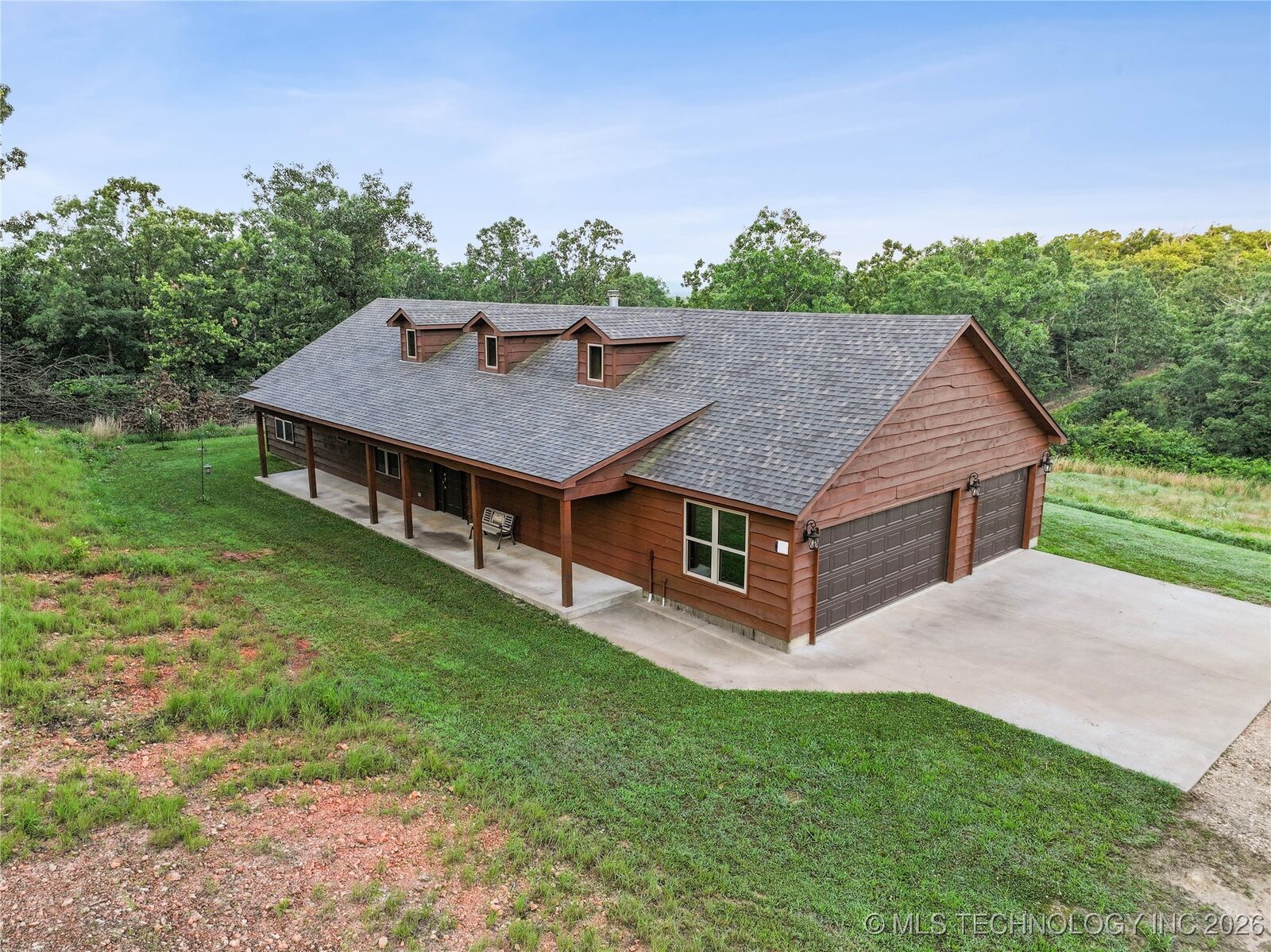 Property Photo:  21501 S 705 Road  OK 74370 