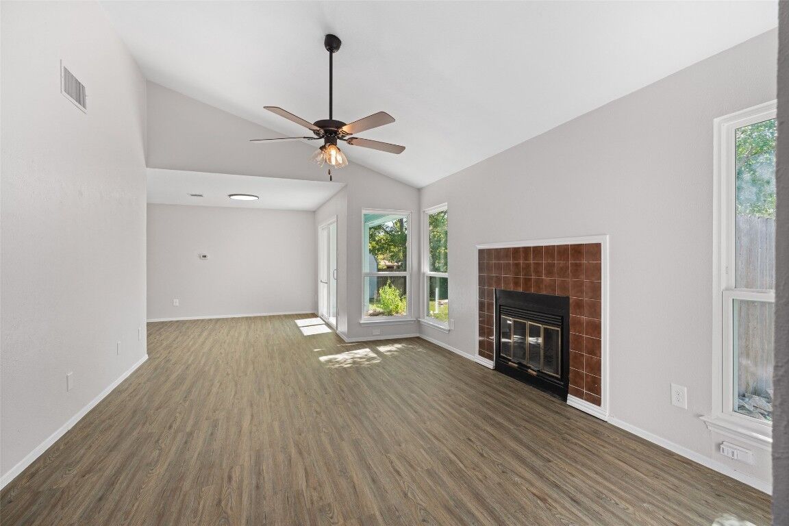 Property Photo:  8615 Croydon Loop  TX 78748 