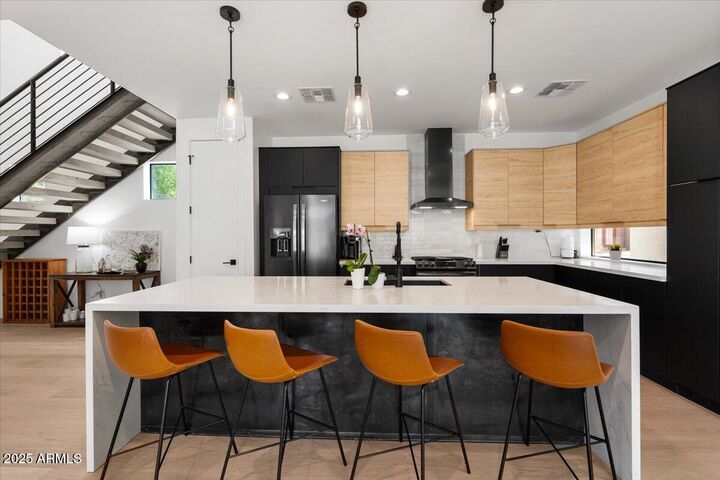 Property Photo: 220 W Monterosa Street AZ 85013