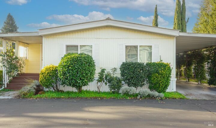 Property Photo:  2412 Foothill Boulevard 124  CA 94515 