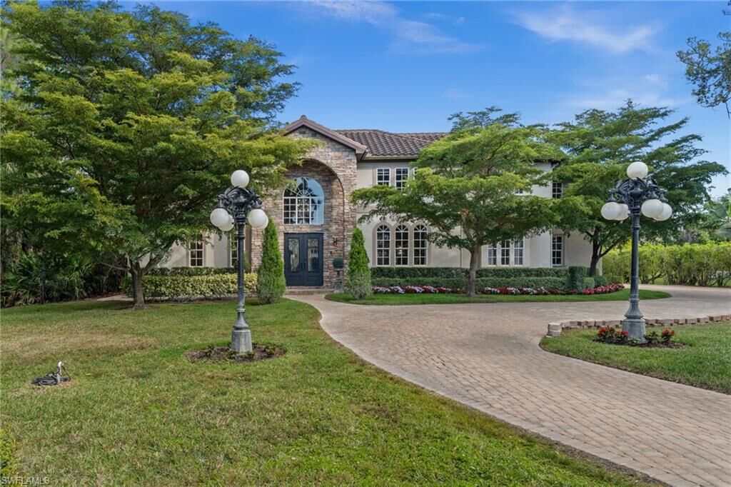 Property Photo: 9250 The Ln FL 34109