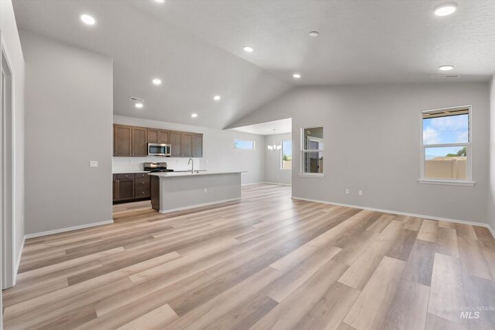 Property Photo:  17761 N Onaway Ave.  ID 83687 