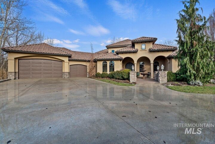 Property Photo:  448 E Riversedge Ln  ID 83616-6843 