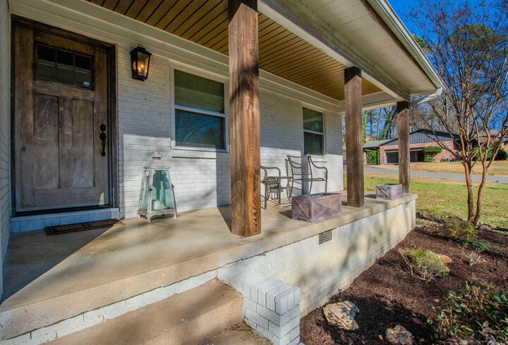 Property Photo:  1724 Lynnwood Drive  AR 72015 