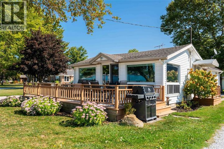 Property Photo:  4114 St. Clair Parkway  ON N0P 2B0 