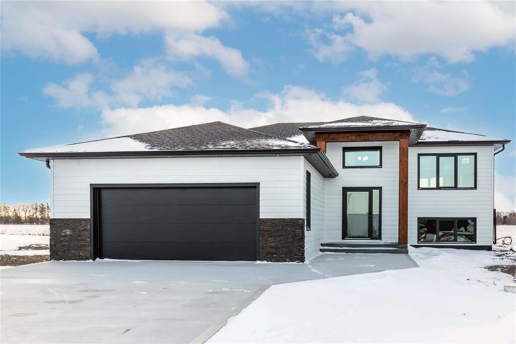 Property Photo:  21 Ridgemont Drive  MB R0A 0A1 