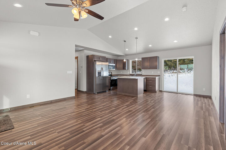 Property Photo:  102 W Narcissus Ct  ID 83854 