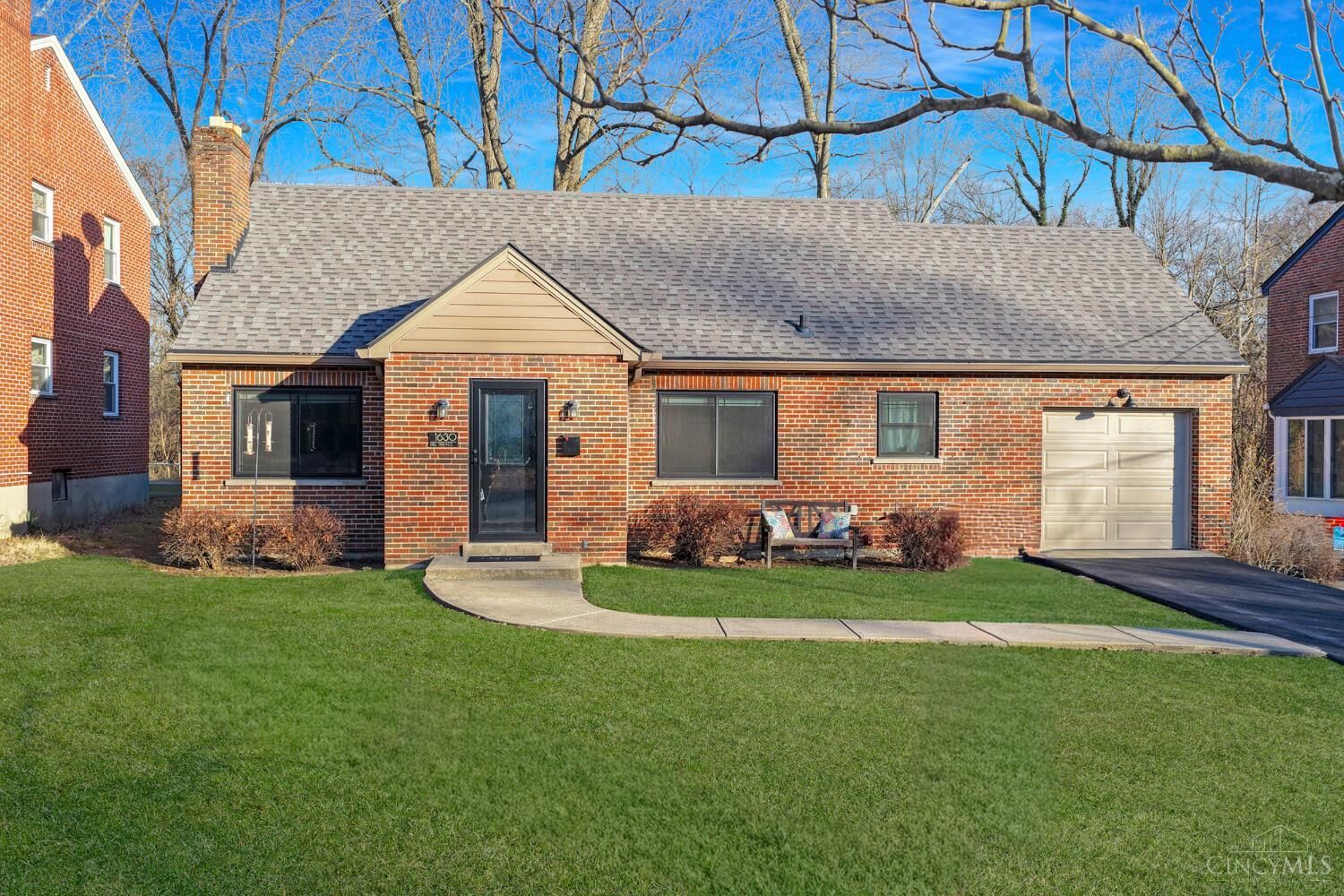 Property Photo:  1630 Dell Terrace  OH 45230 