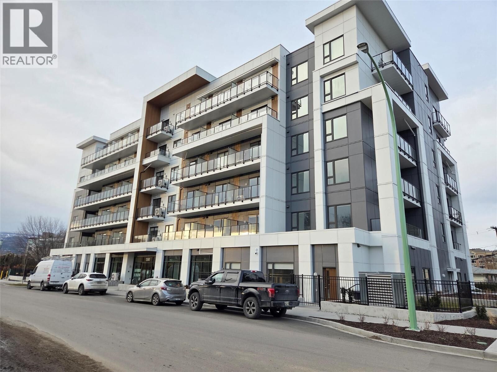Property Photo: 1380 Pridham Avenue 213 BC V1Y 6B9