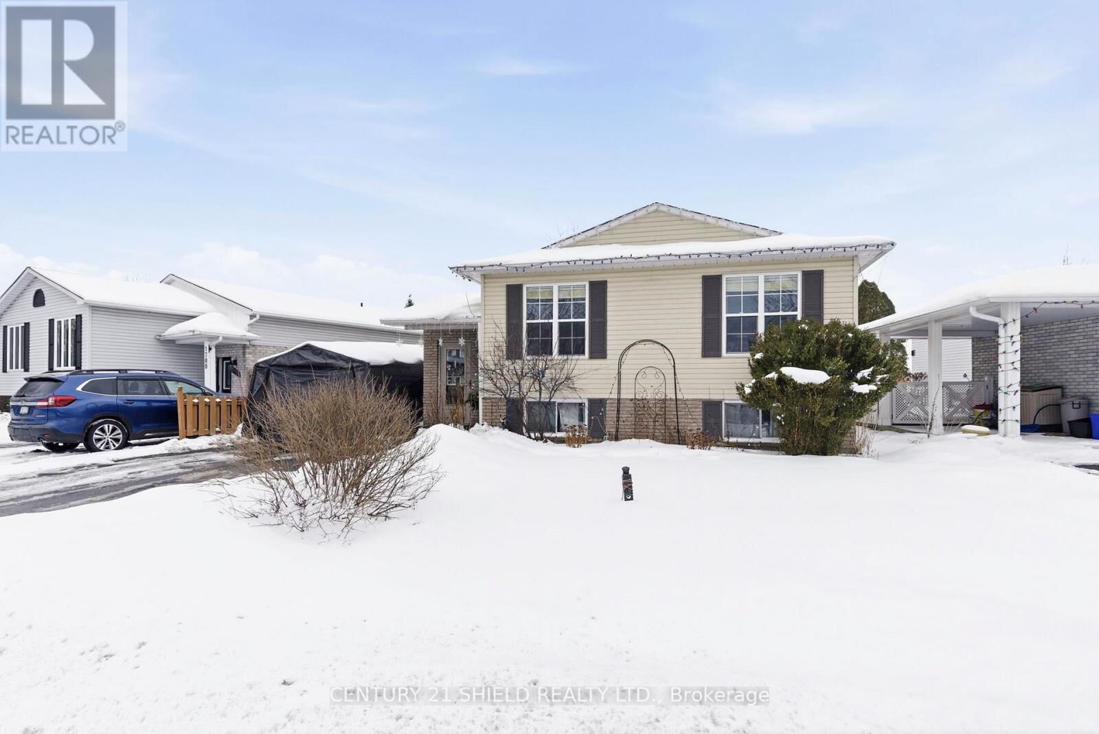 Property Photo:  1712 Cumberland Street  ON K6J 5T6 