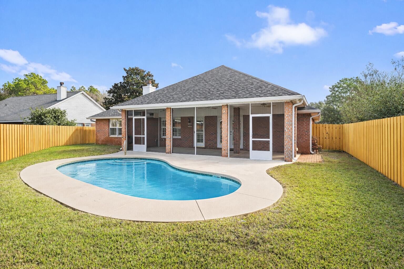 Property Photo:  337 Louise Circle  FL 32541 