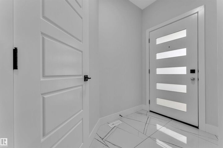 Property Photo:  22827 80 Avenue NW  AB T5T 7X8 