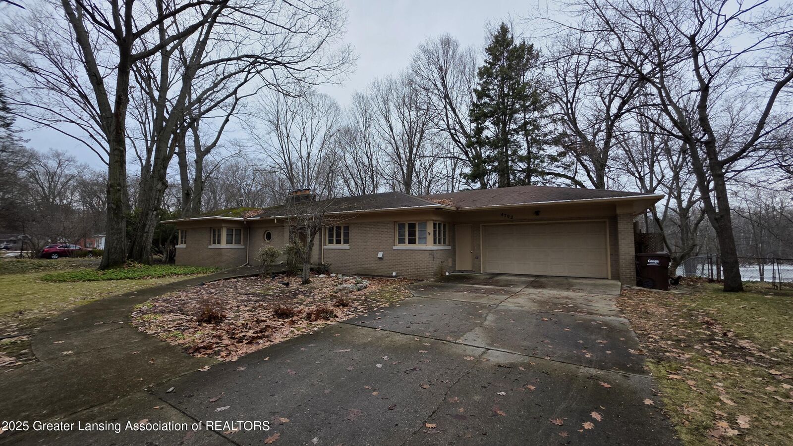 Property Photo:  4702 Woodcraft Road  MI 48864 