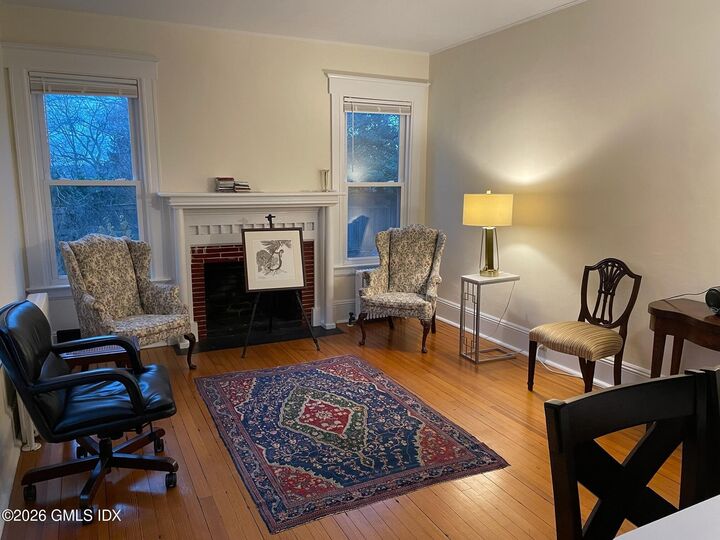 Property Photo:  90 Riverside Avenue 1  CT 06878 