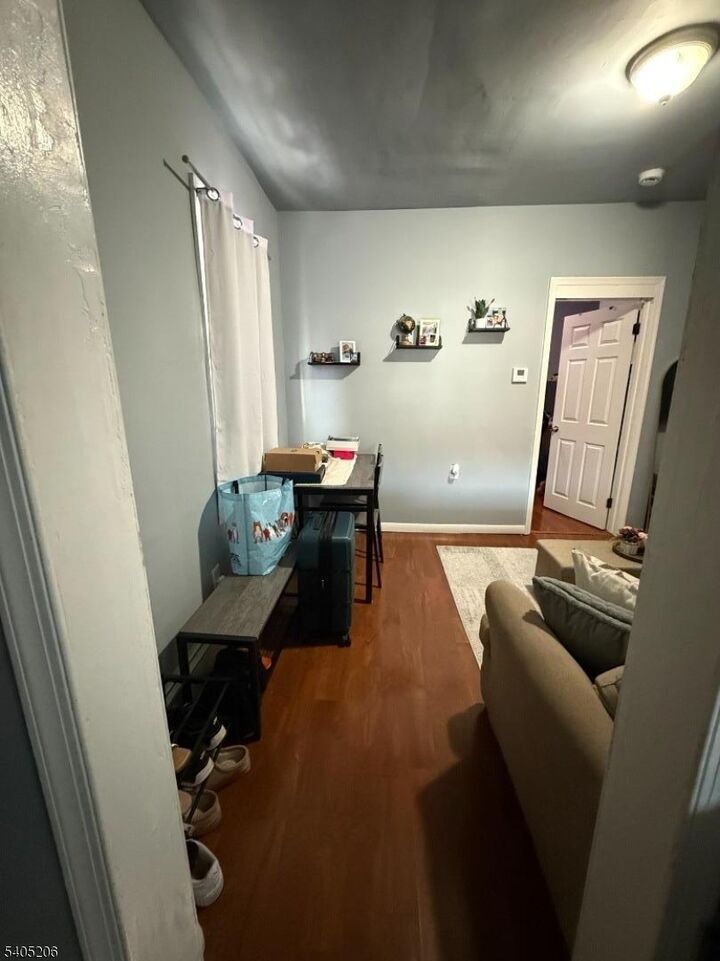 Property Photo:  281 Oswald Pl  NJ 07088 