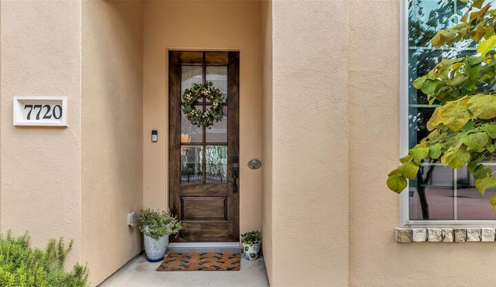 Property Photo:  7720 N Fall Run Crossing  TX 77055 