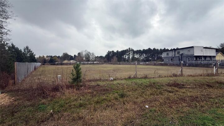 Property Photo:  70 County Road 5013  TX 77327 