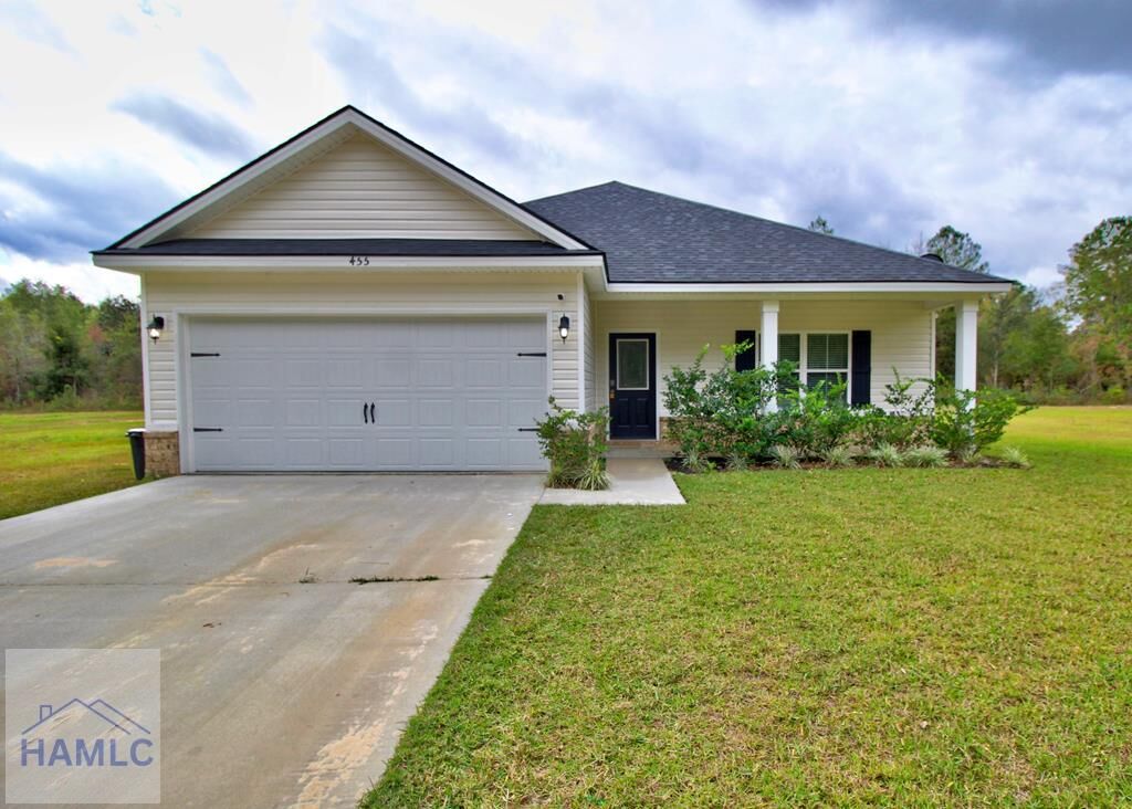 Property Photo: 455 Bluff Road GA 31545