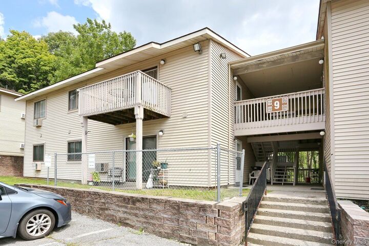 Property Photo:  366 Concord Lane  NY 10940 