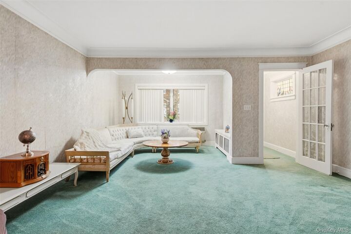 Property Photo:  1641 Hone Avenue  NY 10461 