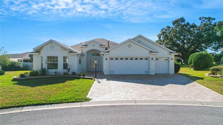 Property Photo: 17725 SE 83rd Lucas Court FL 32162