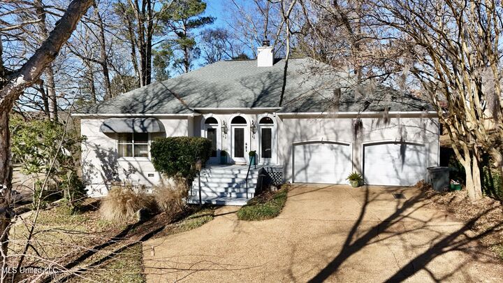 Property Photo:  112 Newport Circle  MS 39056 