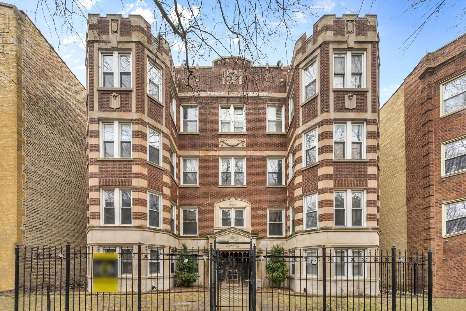 Property Photo:  842 W Agatite Avenue 2E  IL 60640 