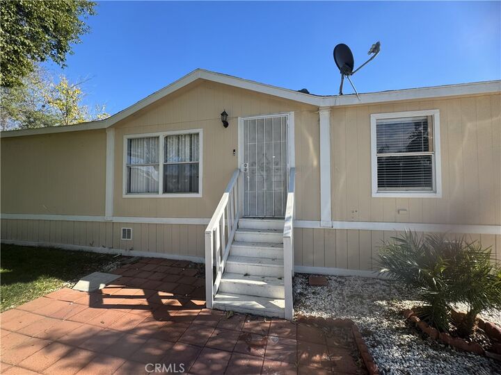Property Photo:  350 E San Jacinto 125  CA 92571 