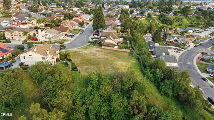 Property Photo:  815 Woodgrove  CA 93015 