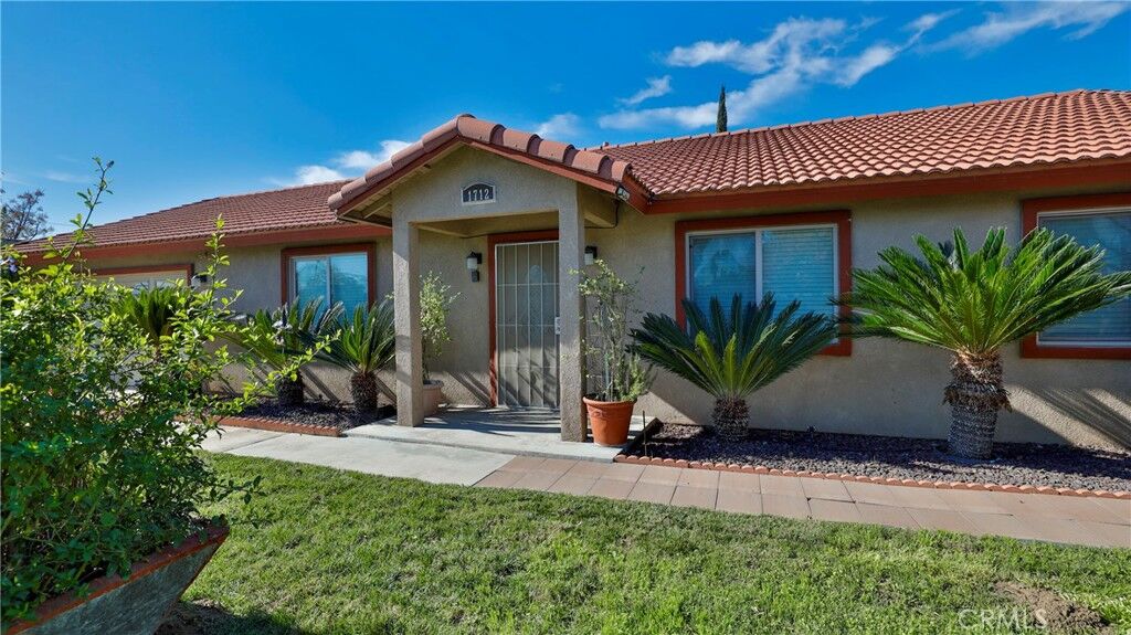 Property Photo: 1712 S Fern CA 91762