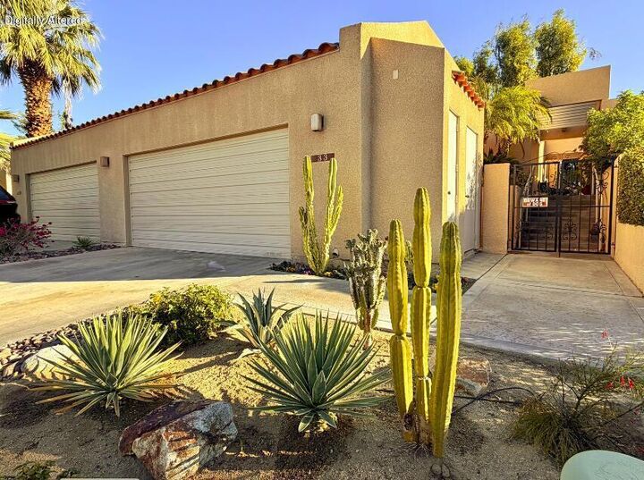 Property Photo:  33 Mission Court  CA 92270 