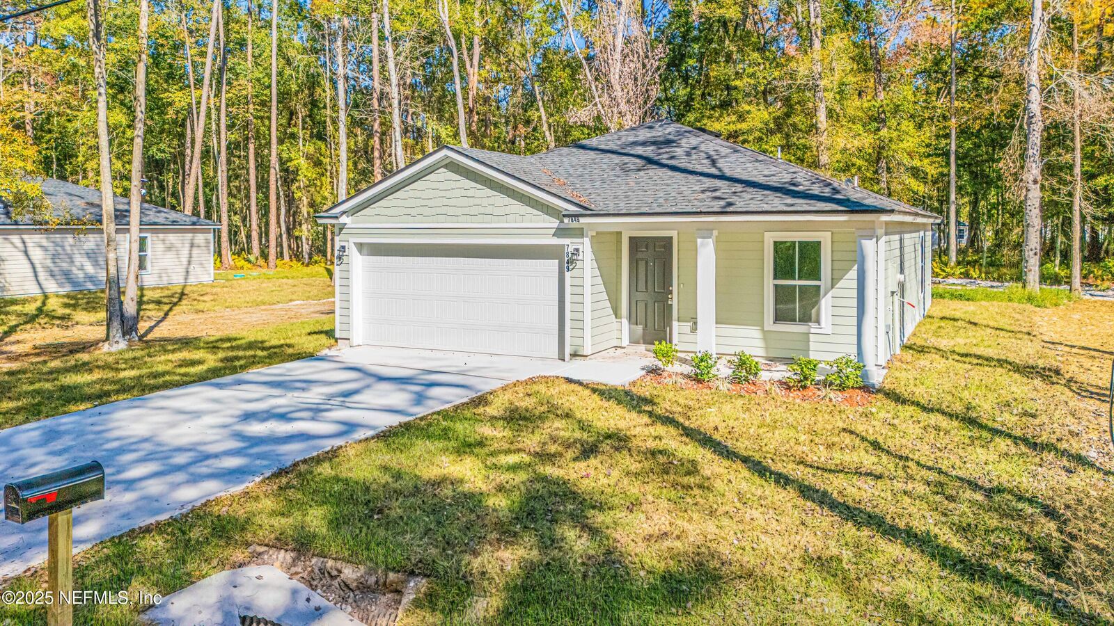 Property Photo:  7849 Pipit Avenue  FL 32219 