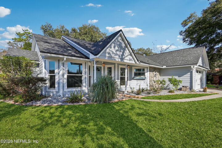 Property Photo: 8472 W Bandera Circle FL 32244