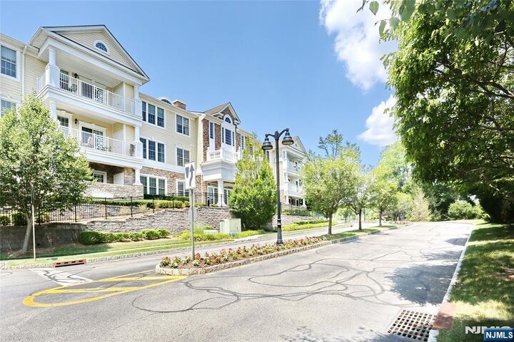 Property Photo:  802 Four Seasons Lane  NJ 07645 