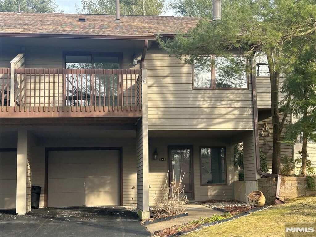 Property Photo:  246 Mountain View Drive 246  NJ 07430 