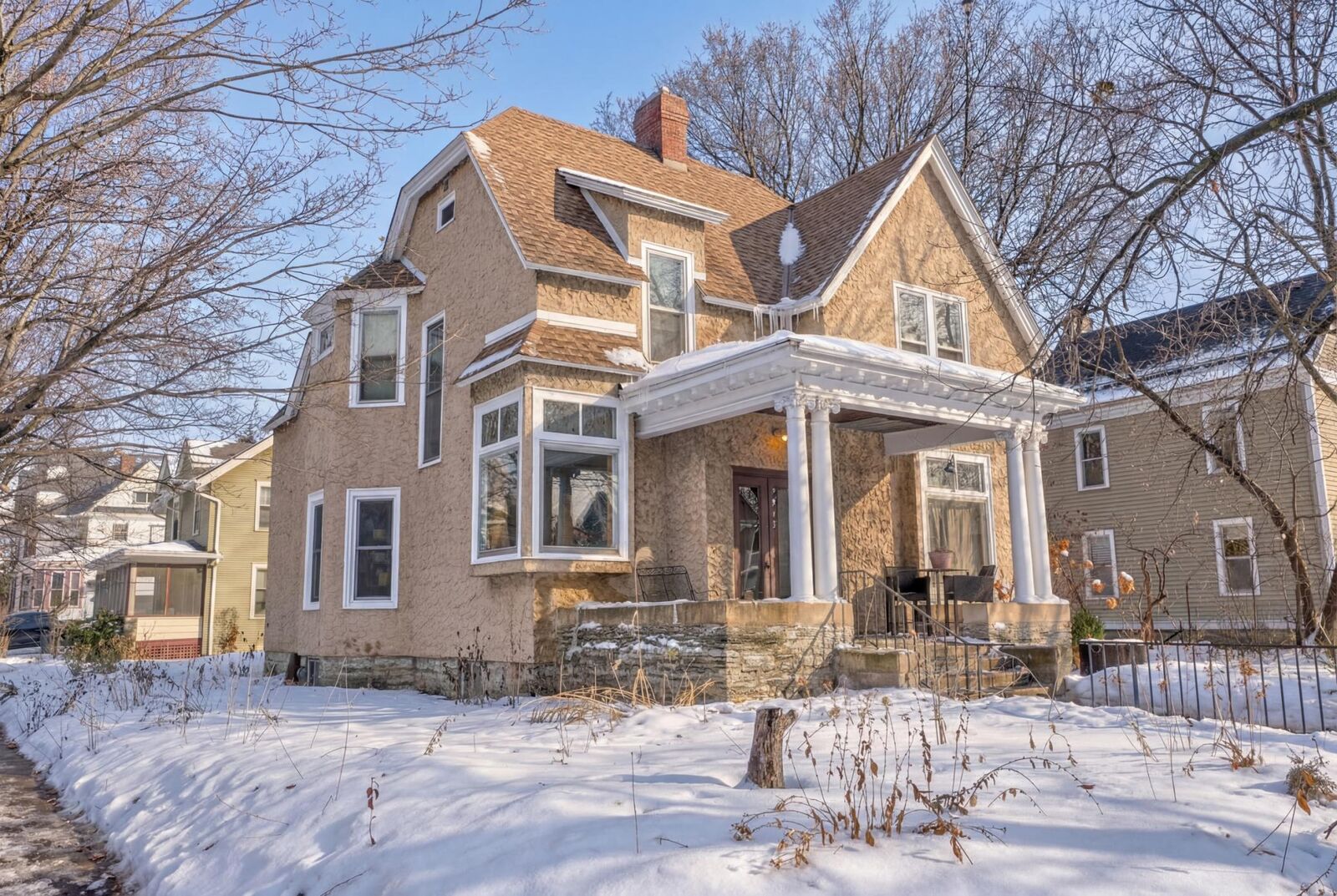 Property Photo: 1913 Carroll Avenue MN 55104