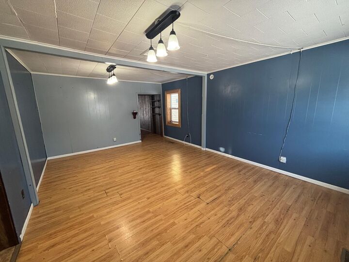 Property Photo:  114 E Maple Avenue  MN 56544 