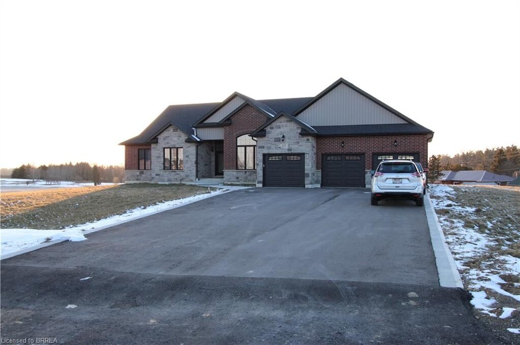 Property Photo: 25 Bowen Place Upper ON N0E 1L0