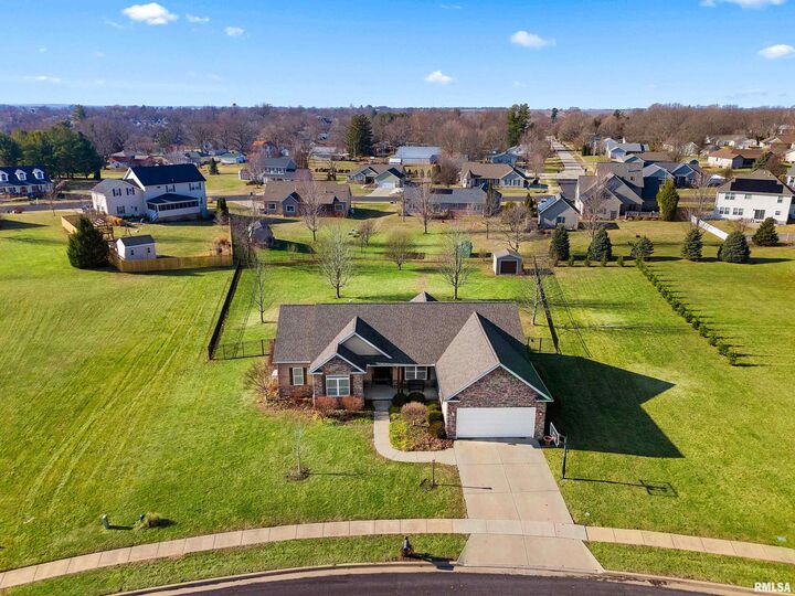 Property Photo:  526 N Hurff Drive  IL 61529 