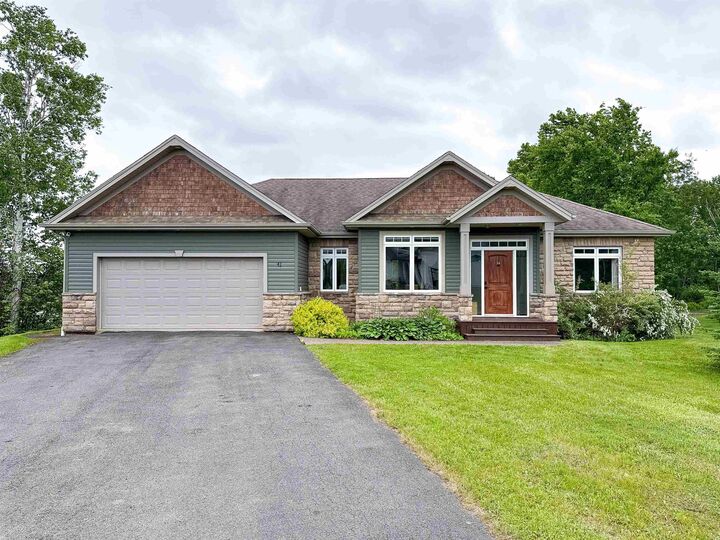 41 Southampton Drive — photo 1