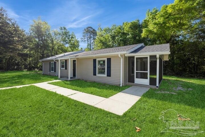 Property Photo:  4818 Parch Rd  FL 32570 