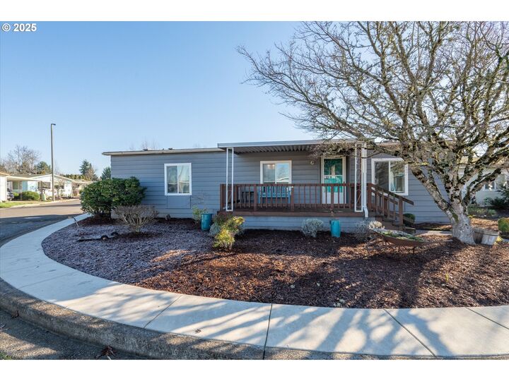 Property Photo:  1199 N Terry St 113  OR 97402 