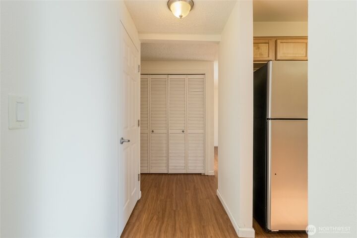 Property Photo:  1918  J Street 102  WA 99362 