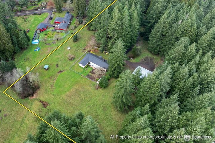 Property Photo: 415 Bodine Road WA 98626