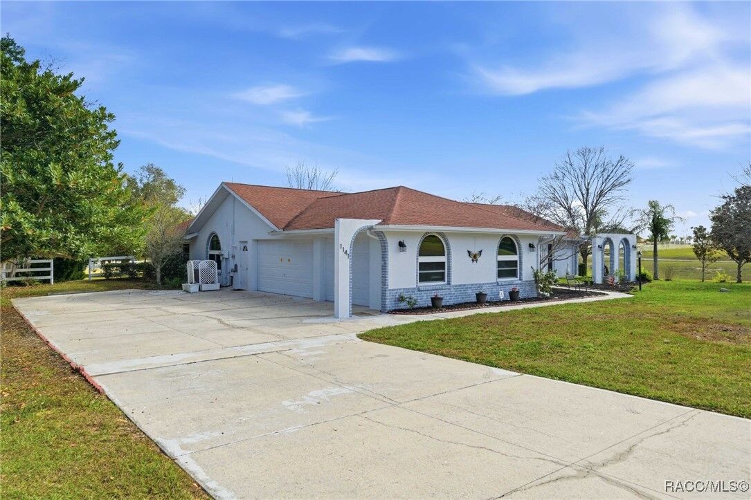 Property Photo:  1141 N Cherry Pop Drive  FL 34442 