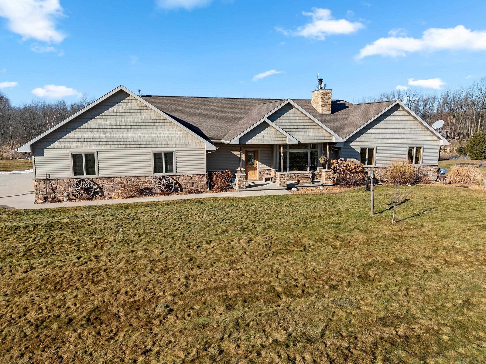 Property Photo: N8481 Town Hall Road WI 54106